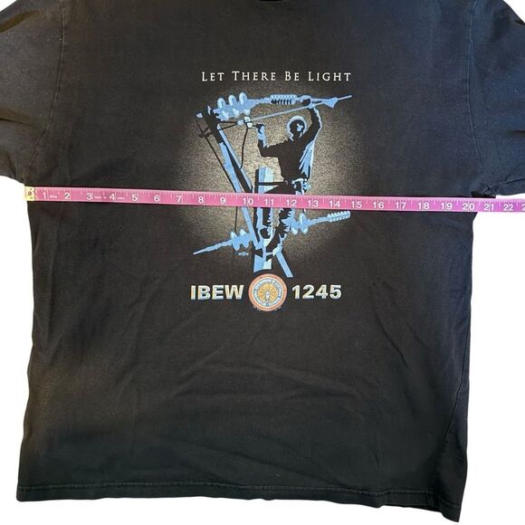 Men’s “LET THERE BE LIGHT” IBEW 1245 Power Lineman’s Graphic Long Sleeve T-Shirt - Picture 4 of 5